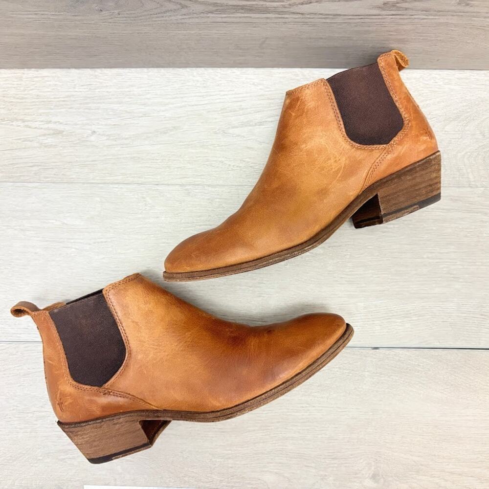 Frye Carson Chelsea Boots Cognac Brown Leather Ankle Booties Women's Size 8M